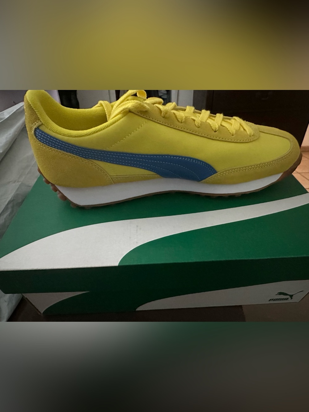 Puma Easy Rider Vintage in Speed Yellow with Blue-Mazing Accents - Picture 1 of 2